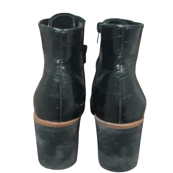 Naturalizer Mandalynn utilitarian Black Croc-Embossed goth Lace Up Boots - Picture 10 of 13